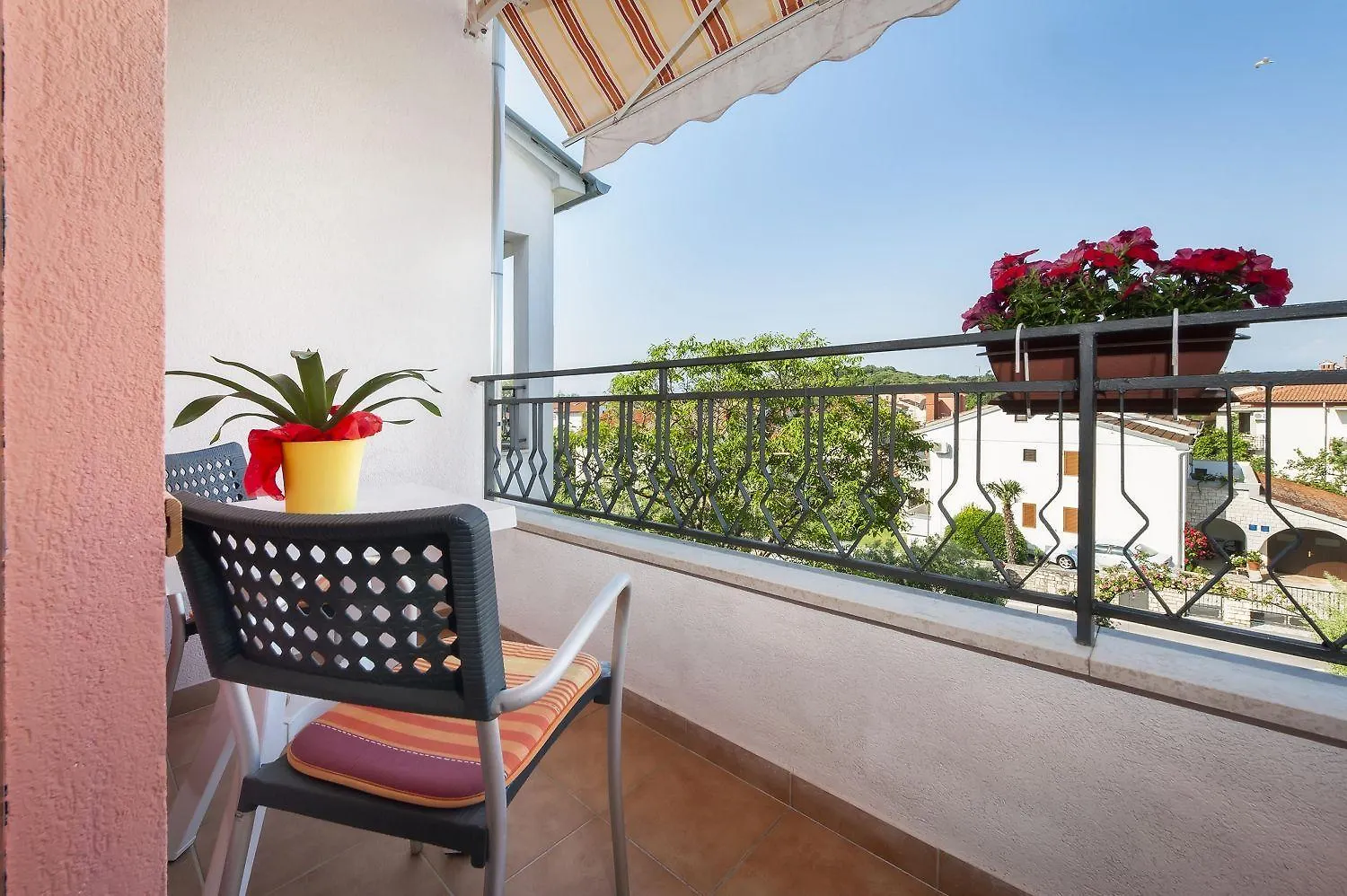 Faszinierendes Apartment Mit Eigener Galerie Und Nur 10 Gehminuten Vom Strand In Rovinj 0*,